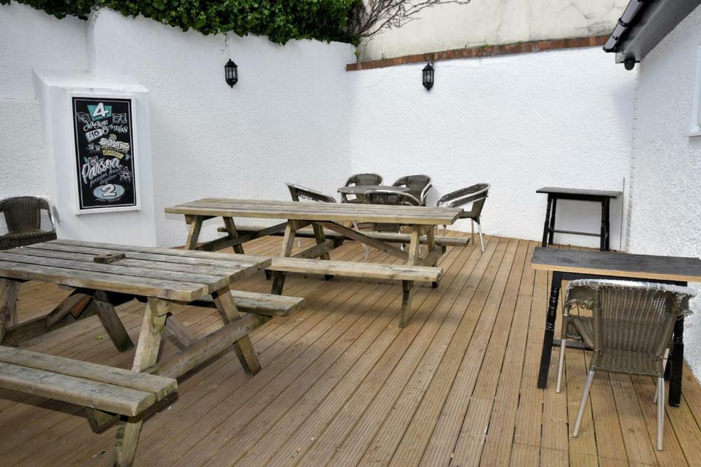 The Red Lion Bed & Breakfast Cardigan